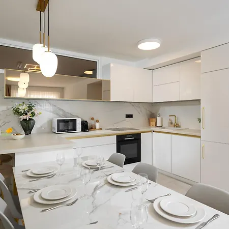 Tanita Exclusive Beachfront Podstrana