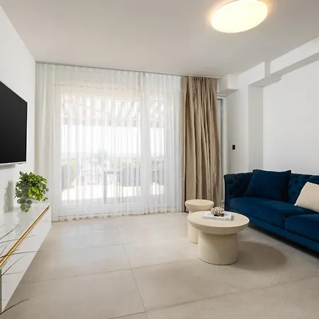 Apartment Tanita Exclusive Beachfront Podstrana