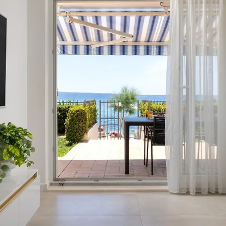 Apartment Tanita Exclusive Beachfront *