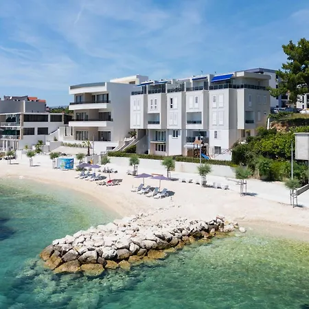 Tanita Exclusive Beachfront